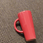 Punainen muki pillireiällä - pikkukuva 5