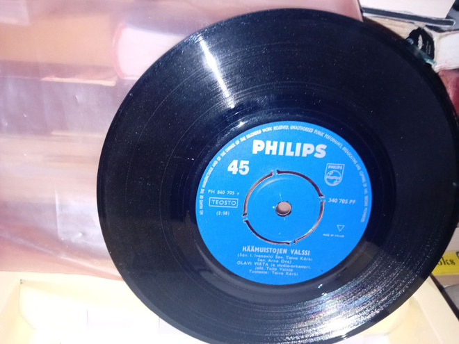 7"single Olavi Virta  : Häämuistojen valssi ( SIS POSTIKULU)