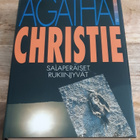Agatha Christie - Salaperäiset rukiinjyvät - pikkukuva 1