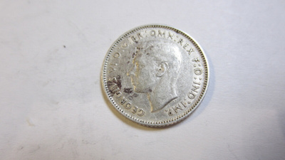 Six Pence Australia 1943 D