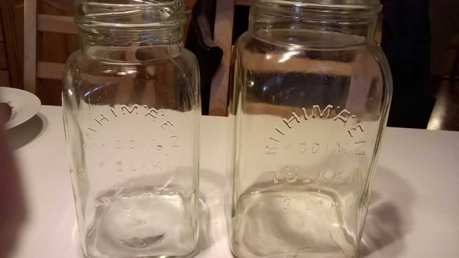 Riihimäen Kodin Tölkit 3 ltr 1 kpl ja 2 Ltr 1 kpl