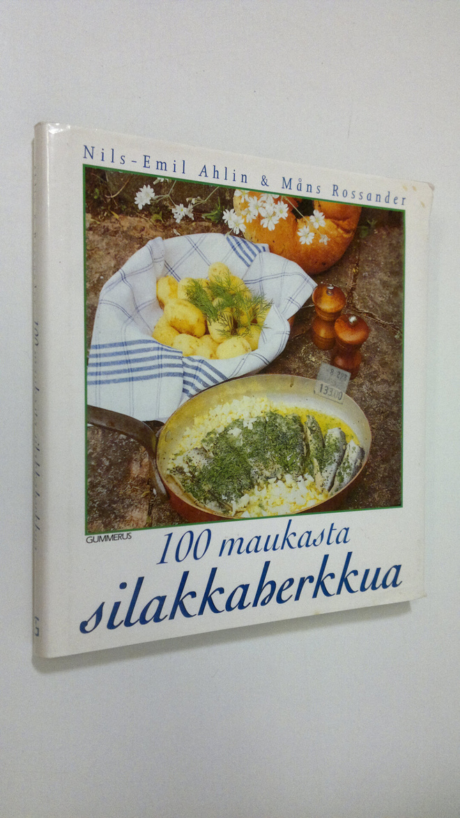 Nils-Emil ym. Ahlin : 100 maukasta silakkaherkkua