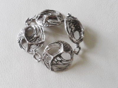 Sten&Laine design Karl Laine Spider Web Rannekoru Hopea