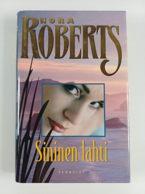 Nora Roberts : Sininen lahti