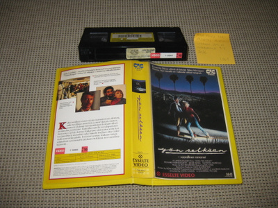 Yön Selkään-VHS FIx, Esselte, Michelle Pfeiffer, John Landis