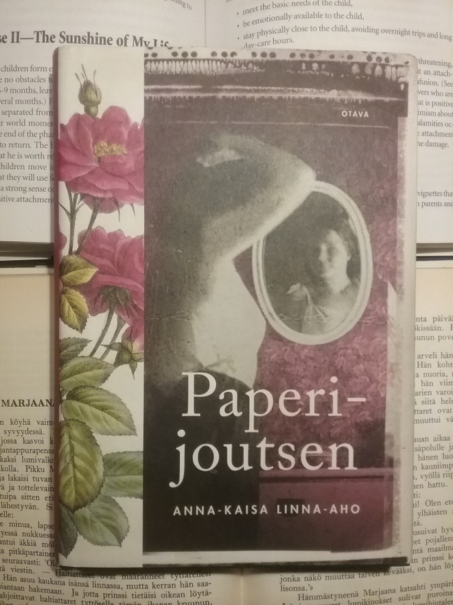 Anna-Kaisa Linna-aho - Paperijoutsen (sid.)