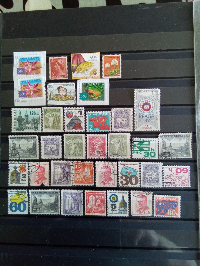 Australian ja Tsekkoslovakian postimerkkejä vanhoja 35 kpl.