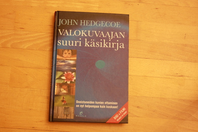 John Hedgecoe Valokuvaajan suuri käsikirja 2010 D2