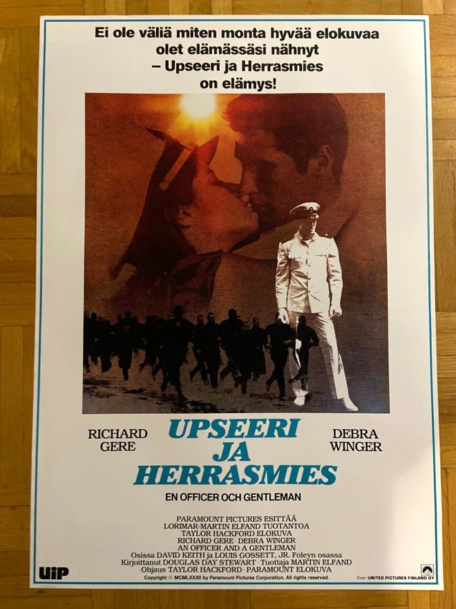 Vanha elokuvajuliste: Upseeri ja herrasmies