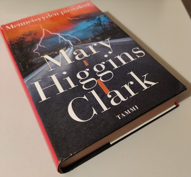 Mary Higgins Clark: Menneisyyden pirstaleet
