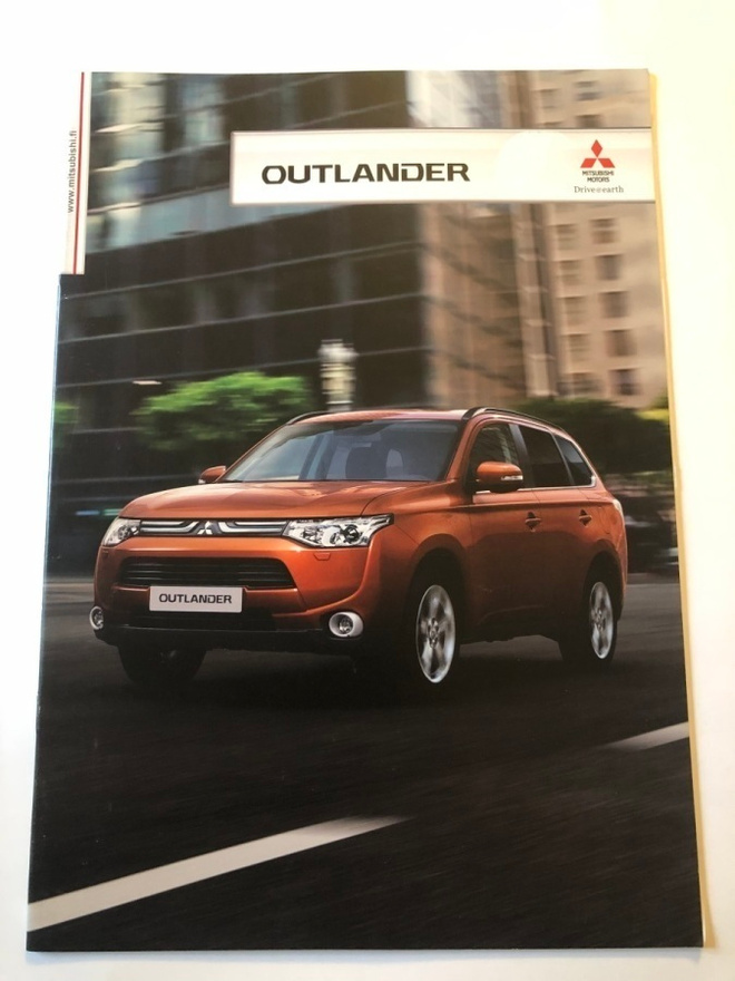 Myyntiesite - Mitsubishi Outlander - 10/2012