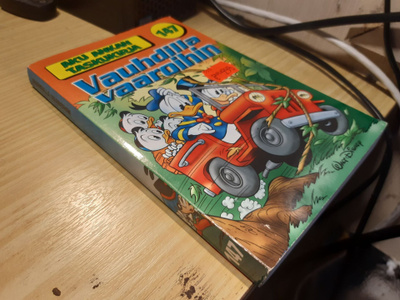 Aku Ankan taskukirja 147 Vauhdilla vaaroihin