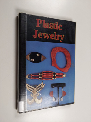 Lyngerda Kelley : Plastic jewelry