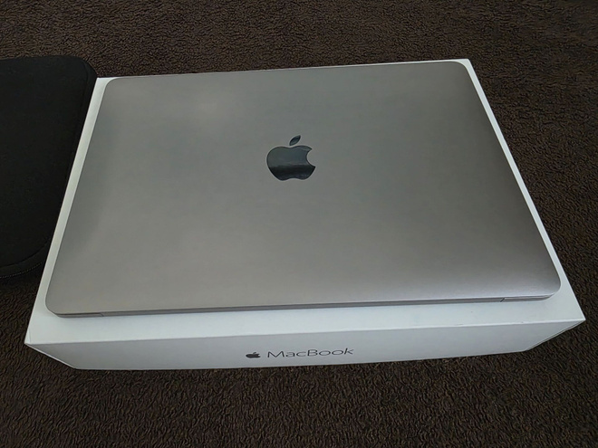 Apple MacBook 12" Kannettava - Huippu Hyvä -