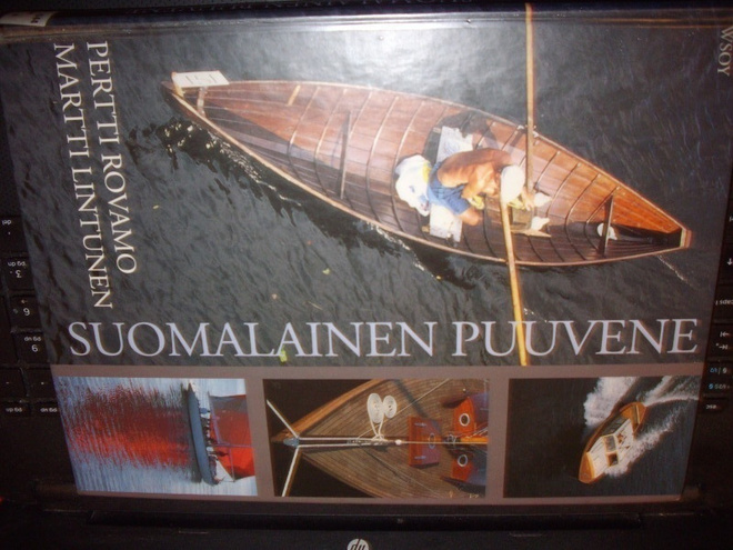 Rovamo : Suomalainen puuvene ( 1 p. 1995 ) Sis. postikulut