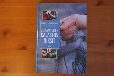 Jahnukainen,Rinne:Jokamiehen kalastusniksit.1.p.2001.Sid.