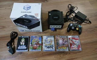 GameCube + 5 peliä (aluekoodivapaa)