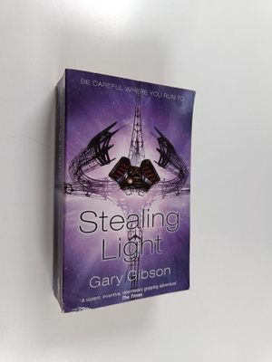 Gary Gibson : Stealing light