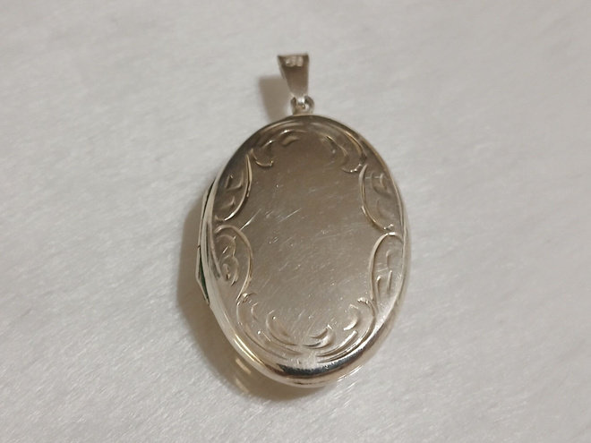 ISO Hopeinen medaljonki riipus Kmoy 925