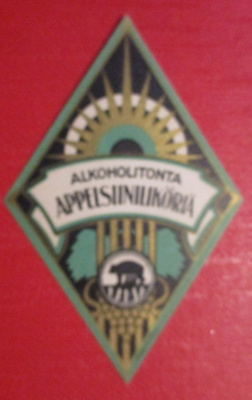 ALKOHOLITONTA APPELSIINILIKÖÖRIÄ KANSA  (K15-S60)