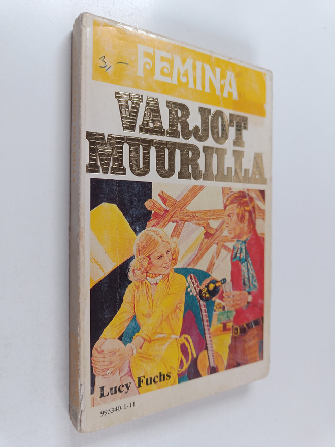 Lucy Fuchs : Varjot muurilla