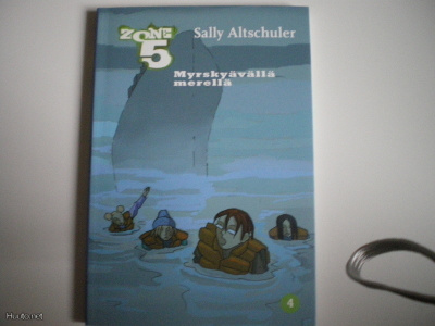 Sally Altschuler: Zone 5: Myrskyävällä merellä (2005)