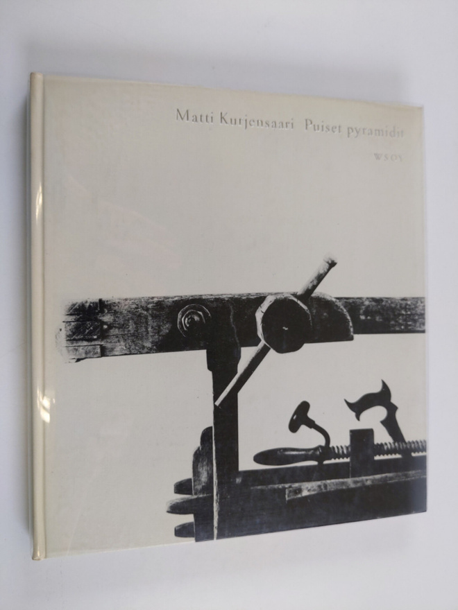 Matti Kurjensaari : Puiset pyramidit : Aukusti Asko Avoni...