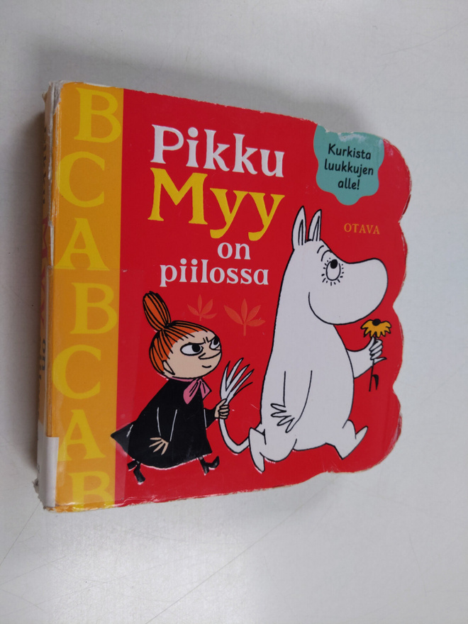Muumit Pikku Myy on piilossa - Luukkukirja