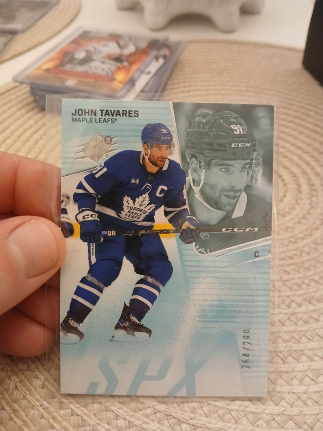 John Tavares x 2kpl numeroituja!