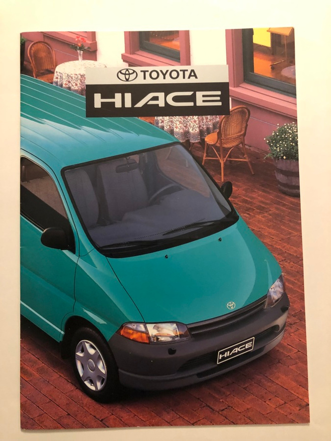 Myyntiesite - Toyota Hiace - 12/1995