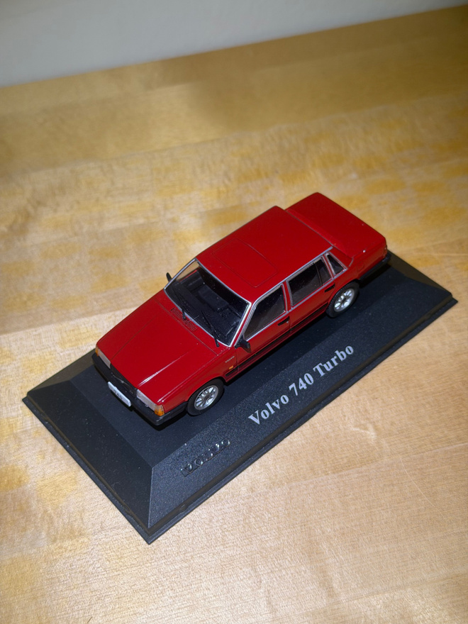 Volvo 740 Turbo pienoismalli