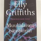 Elly Griffiths : Muukalaisen päiväkirjat - pikkukuva 1