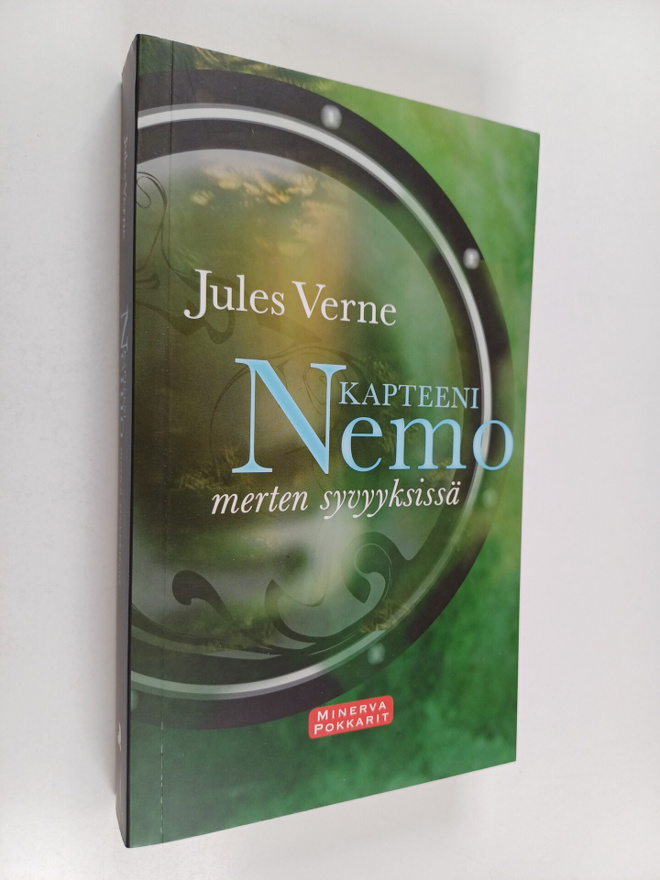 Jules Verne : Kapteeni Nemo : merten syvyyksissä