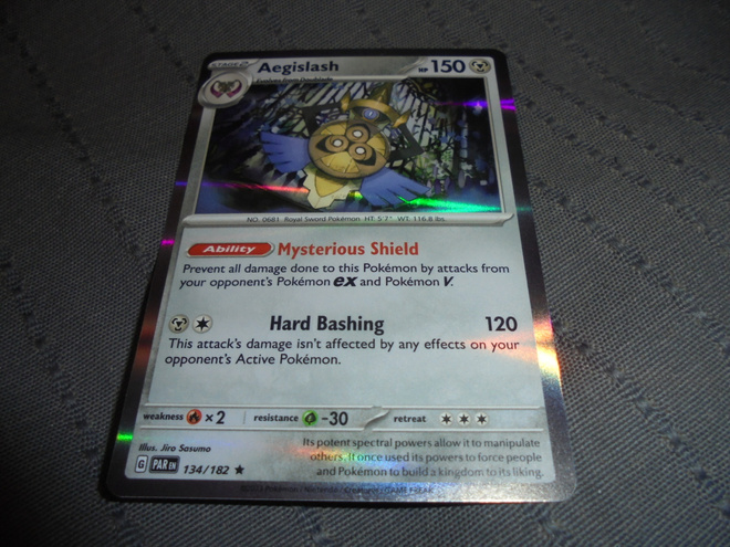 Pokemon keräilypelikortti Aegislash 150 HP