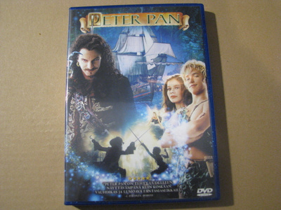 PETER PAN ( Jason Isaacs )