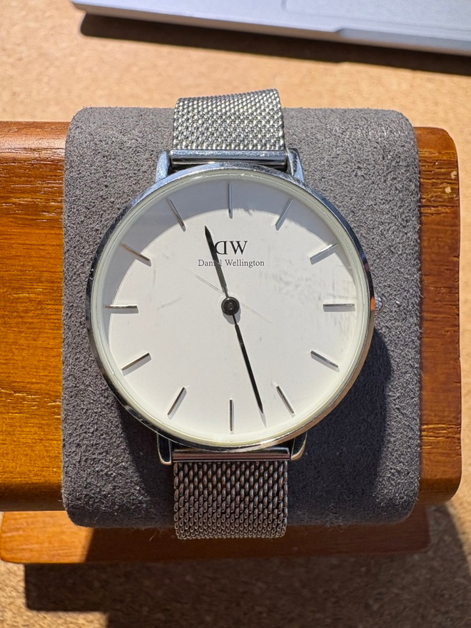 Daniel Wellington Classic Petite Sterling white 32mm DW00100
