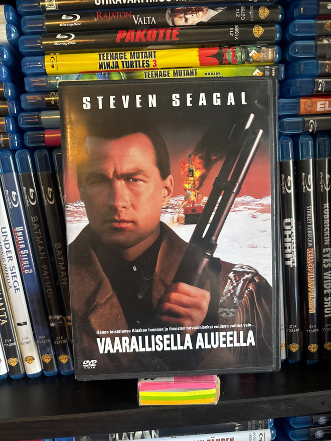 Vaarallisella alueella (1994) Steven Seagal