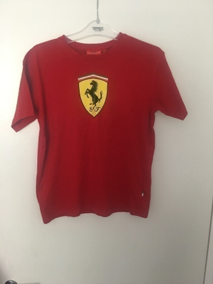 FERRARI PAITA MIES POIKA KOKO 12