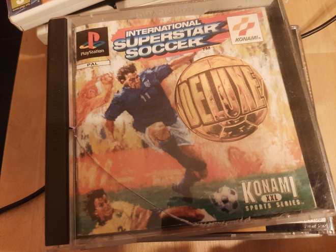 PS1 International Superstar Soccer Deluxe, ei kansilehteä