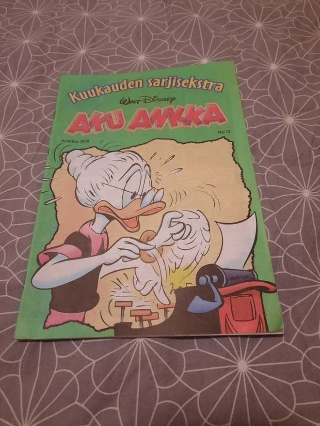 Kuukauden sarjisextra  12