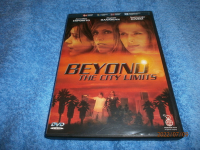 BEYOND THE CITY LIMITS -kaikki pelissä - DVD