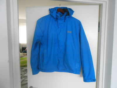 Helly Hansen hupullinen takki, koko: 176/16.