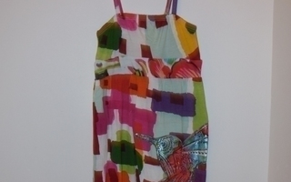 110-116cm (5-6v) - Desigual kuviollinen kesämekko * UUSI
