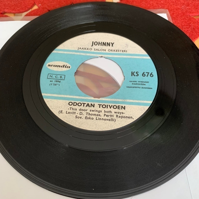 JOHNNY: Olen onnellinen * Odotan toivoen *FIN 1966