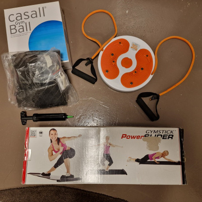 Kuntoilusetti (Power Slider, Jumppa pallo, Twister) -TARJOAA