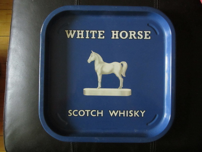 WHITE HORSE VISKI TARJOTIN VINTAGE MANCAVE VARUSTE