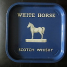 WHITE HORSE VISKI TARJOTIN VINTAGE MANCAVE VARUSTE - pikkukuva 1