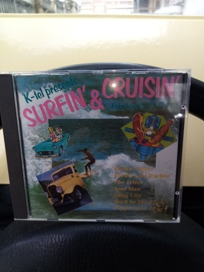 CD :  SURFIN' & CRUISIN' ( SIS POSTIKULU )