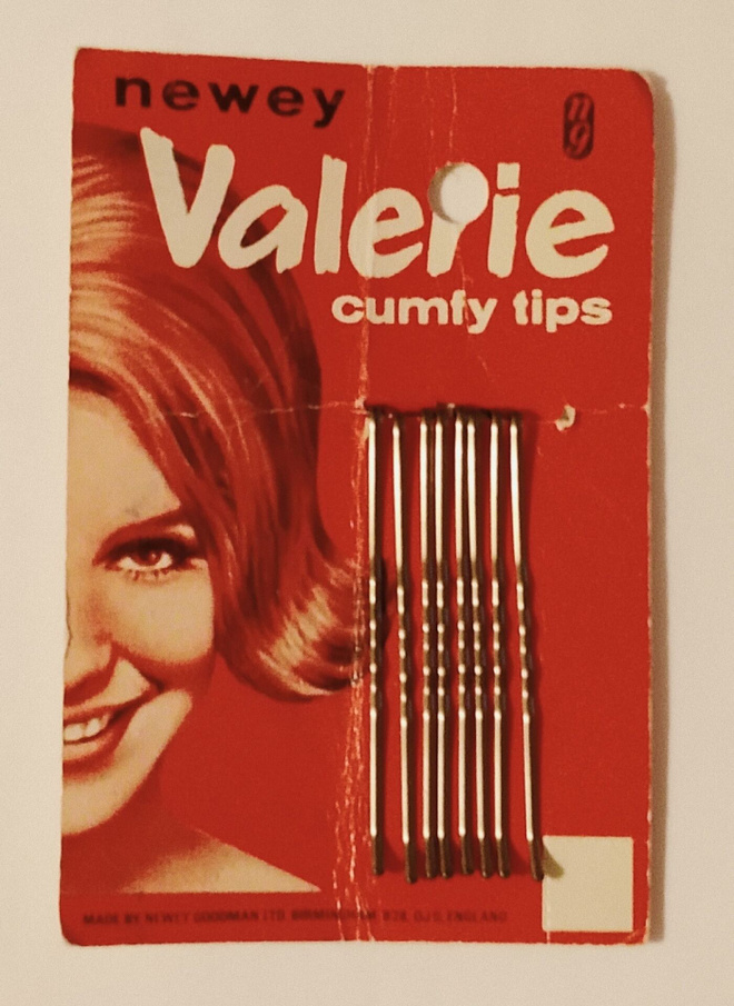 Avaamaton vintage-hiuspinne-pakkaus Newey Valerie (1960-luku