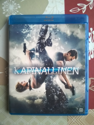 Outolintu - Kapinallinen Blu-Ray